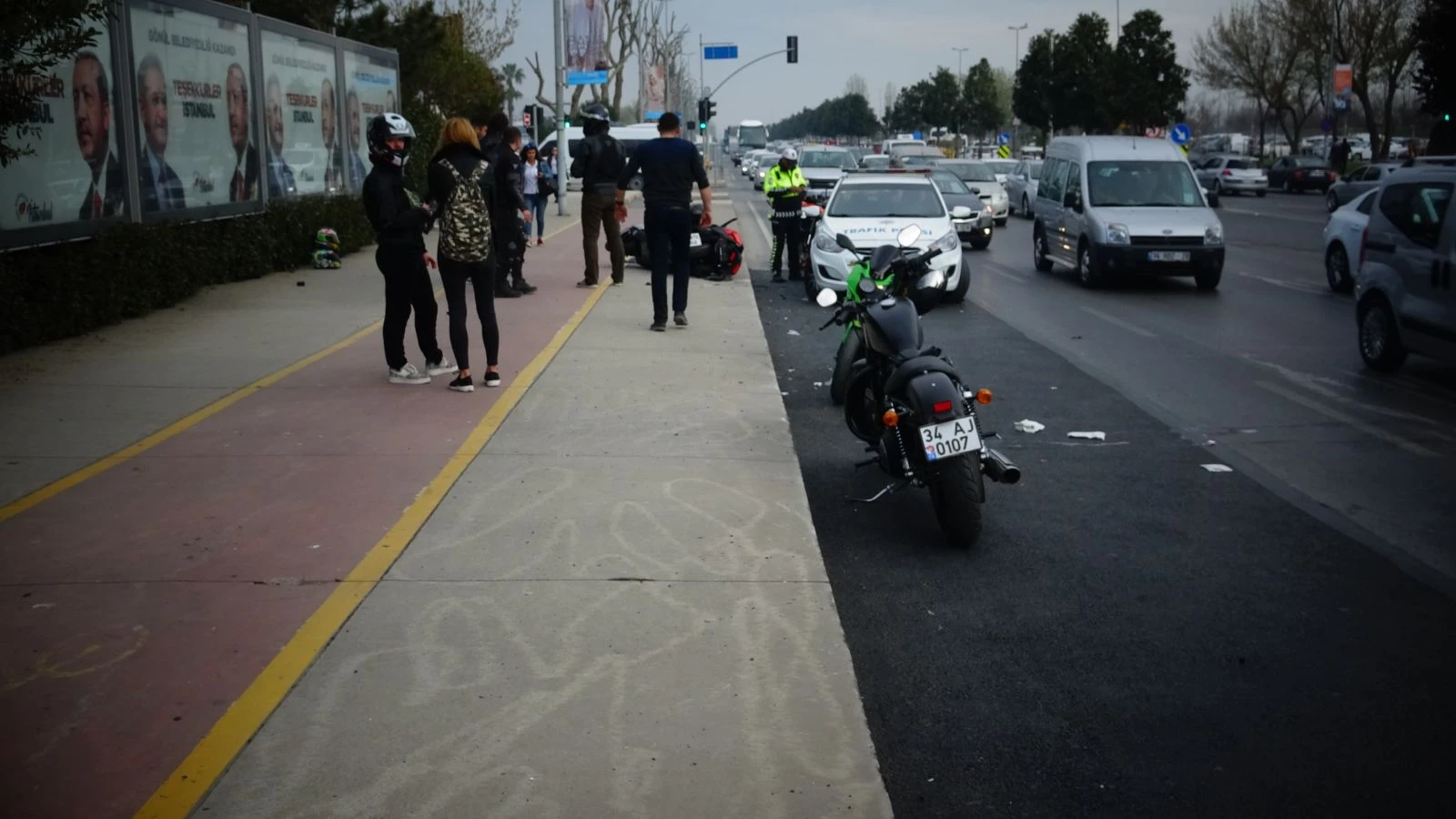 Maltepe sahil yolunda kaza: 2 yaralı