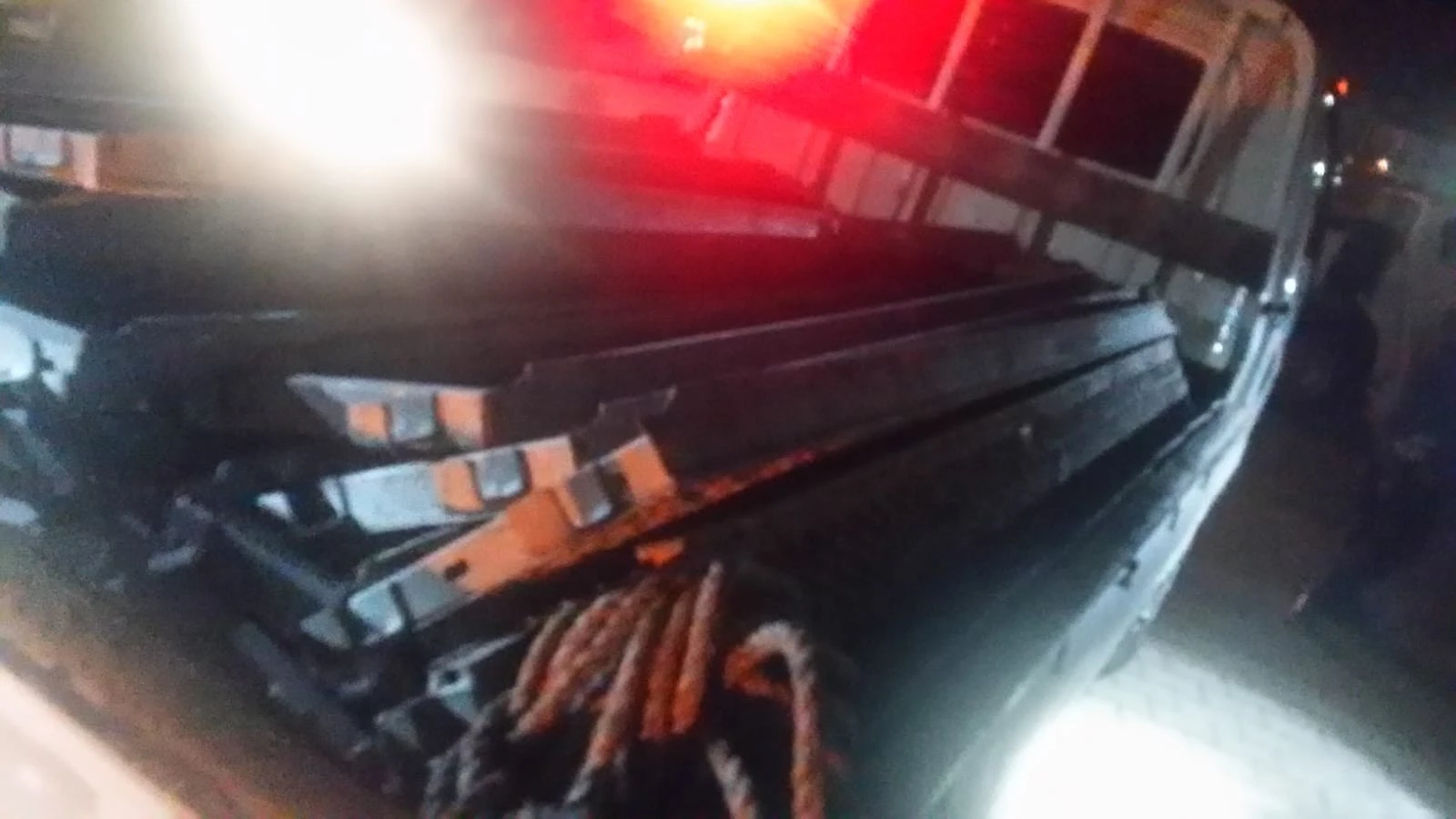 30 bin TL değerinde iskele demir çalan 3 şüpheli yakalandı