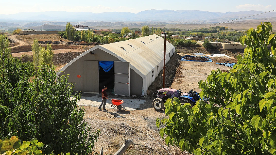 İstanbul'dan dönüp köyünde solucan gübresi üreticisi oldu