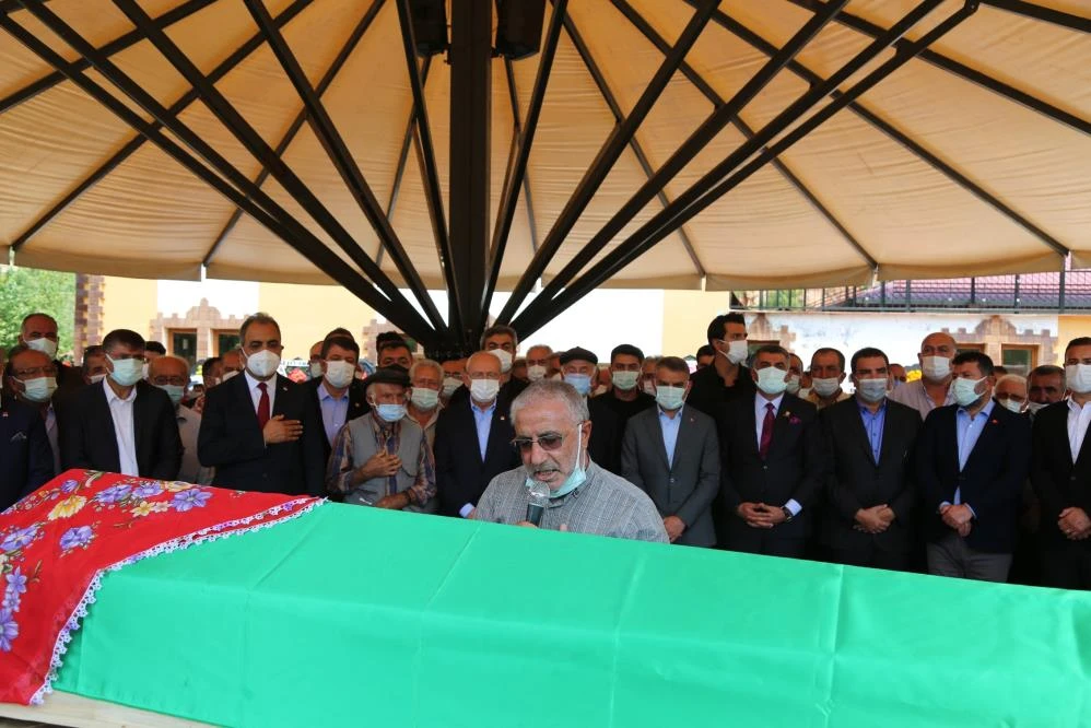 CHP Genel Başkanı Kılıçdaroğlu'nun acı günü: Teyzesi son yolculuğuna uğurlandı