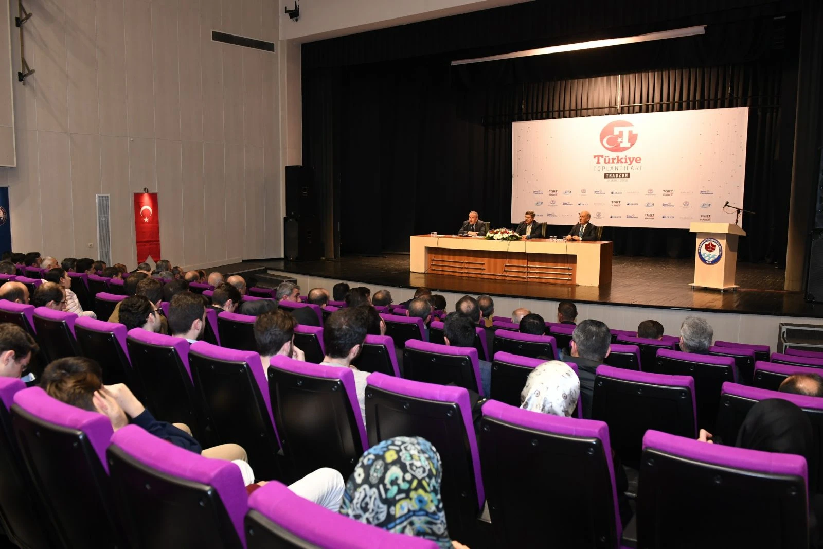 Türkiye Gazetesi yazarları Trabzon’da okuyucularıyla buluştu