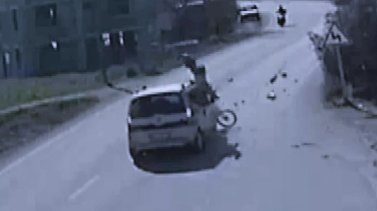 Motosikletliyi metrelerce havaya fırlatan sürücü serbest kaldı