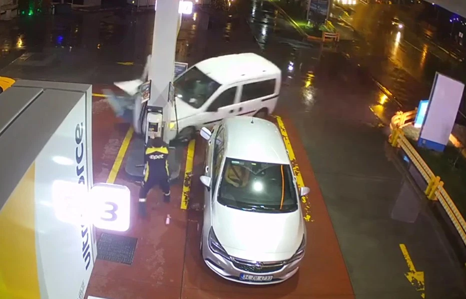 Akaryakıt istasyonunda dehşet anları kamerada