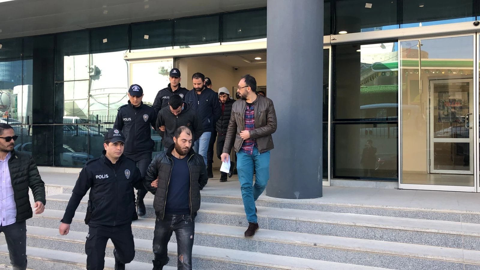 Bursa'da narkotik operasyonu: 21 gözaltı
