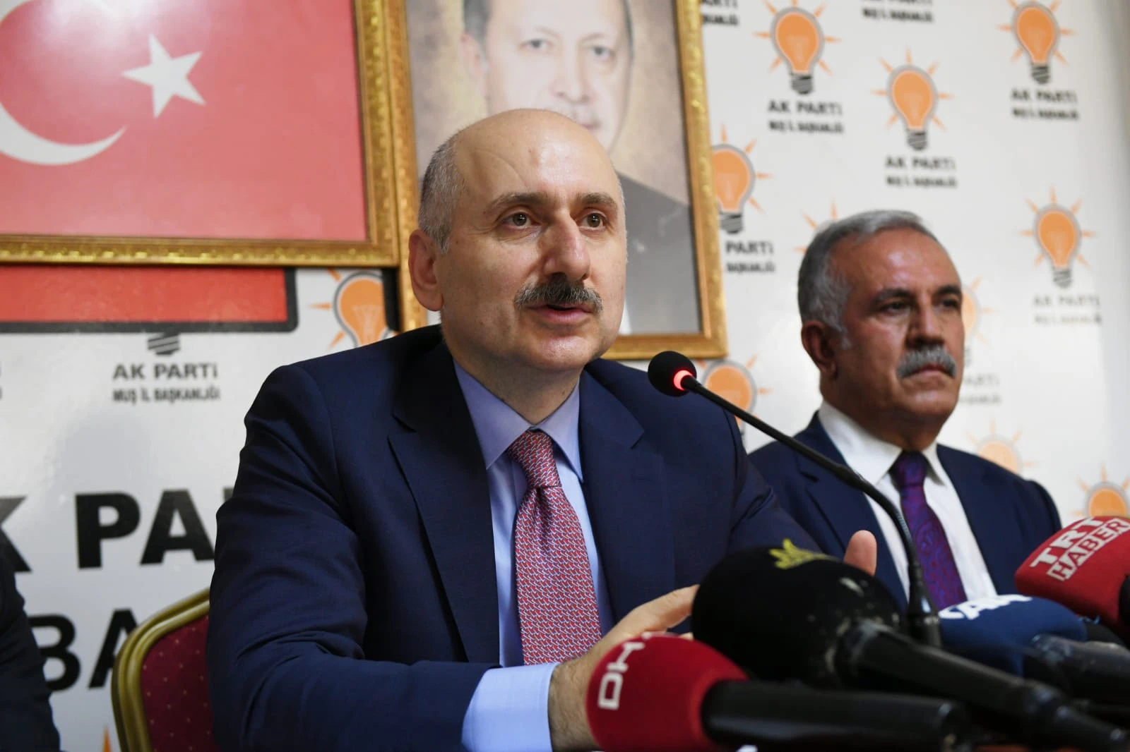 Bakan Karaismailoğlu: Ülkemizin her bir noktasında değerli projeleri bitirmenin çabası içerisindeyiz