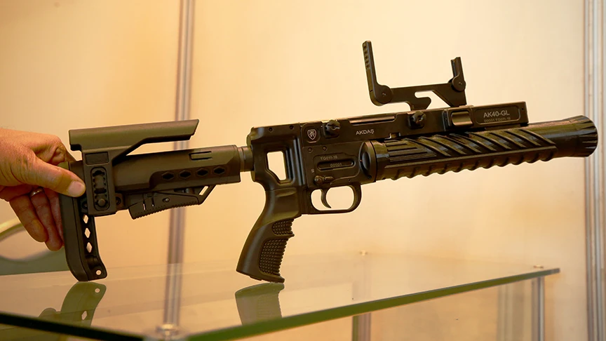 Yerli 'bomba atarlar' kışla yolunda