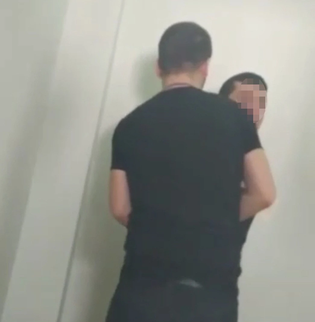 İzmir'de zihinsel engelliyi darp eden 3 şüpheliden 2'si tutuklandı