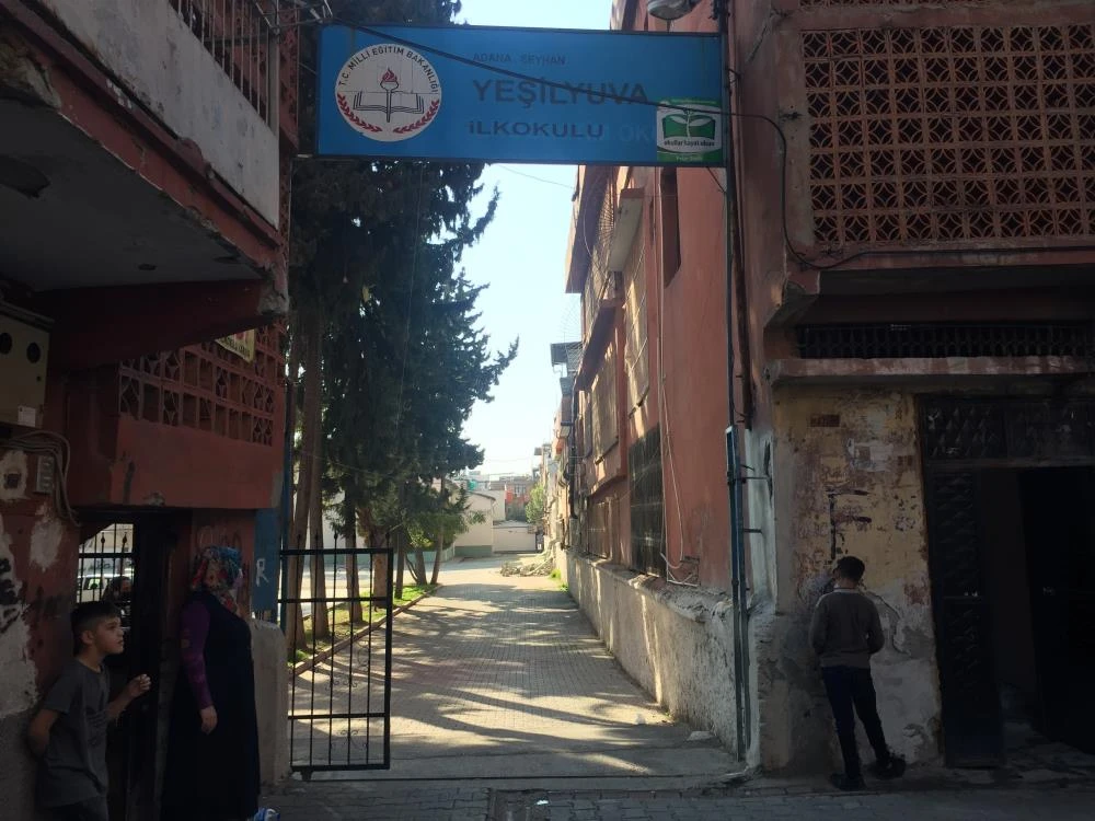 Okulda devrilen duvarın altında kalan çocuk hayatını kaybetti