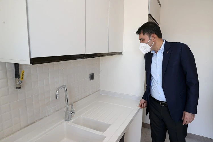 Bakan Kurum: 8 bin konutu vatandaşlarımıza teslim ettik