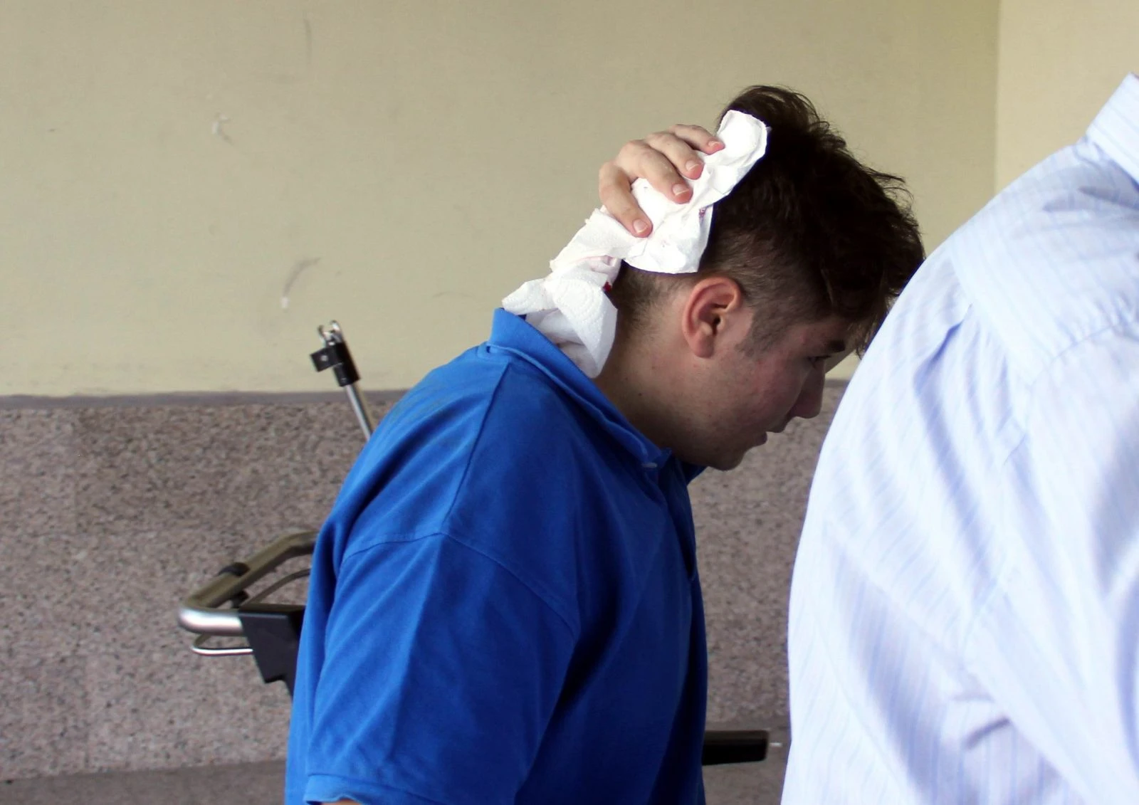 'Acemi kasaplar' hastaneye akın etti