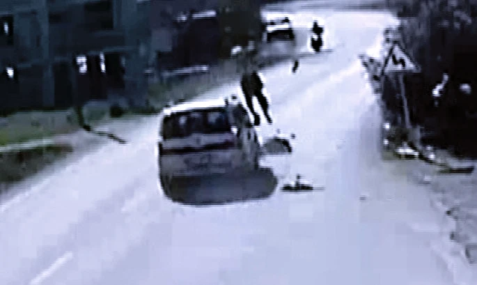 Motosikletliyi metrelerce havaya fırlatan sürücü serbest kaldı