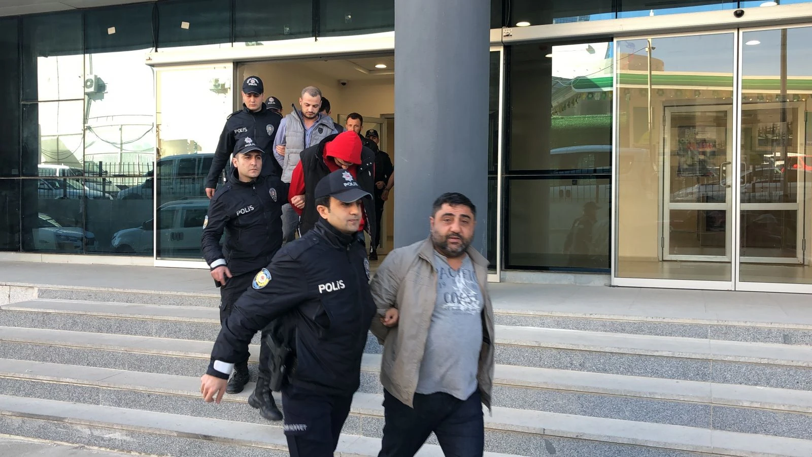 Bursa'da narkotik operasyonu: 21 gözaltı