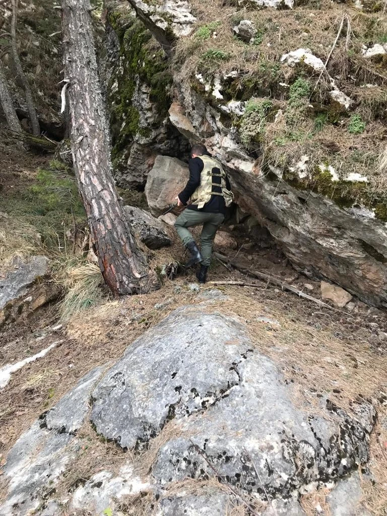 Jandarma dağlarda terörist izi aradı