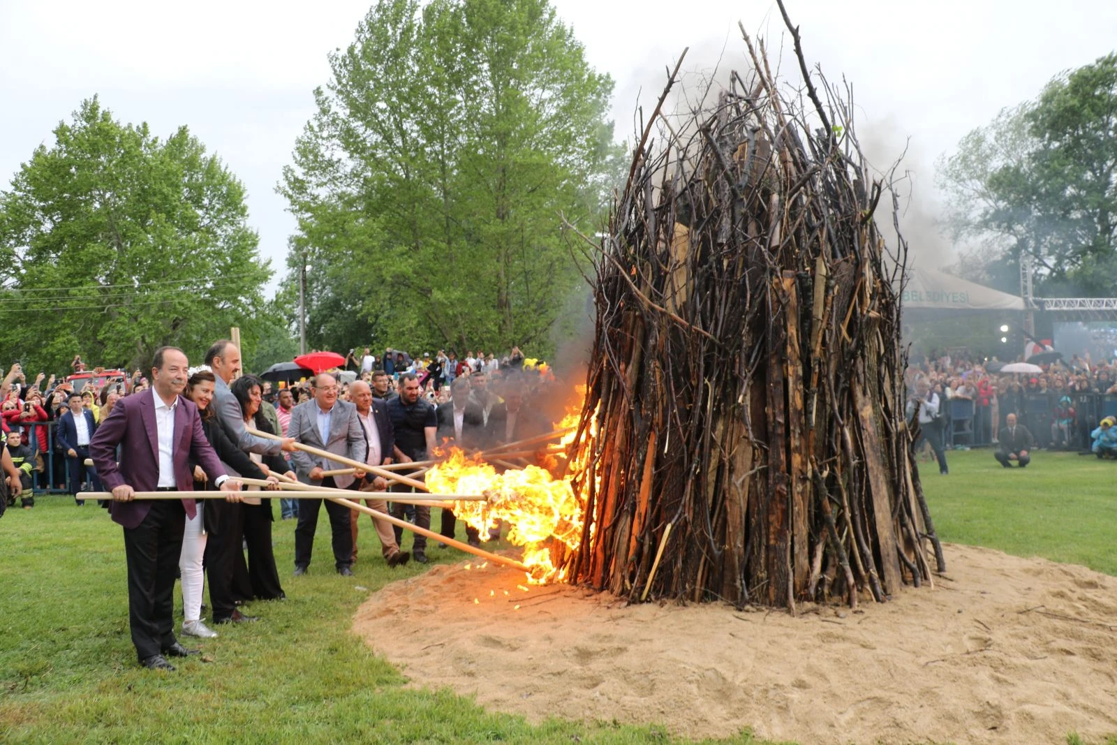 Bin 400 yıllık ‘Kakava ateşi' yandı