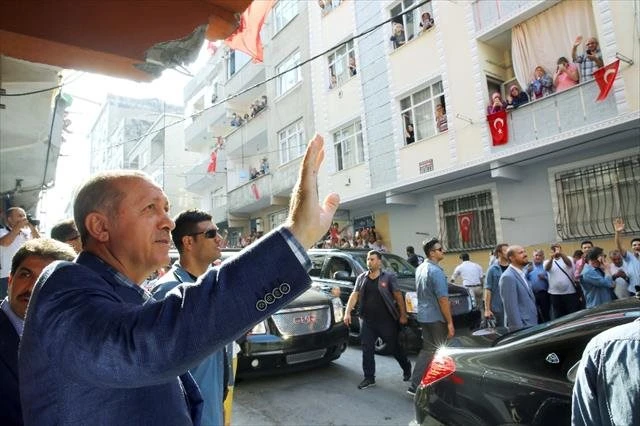 Erdoğan'dan 15 Temmuz şehitlerinin ailelerine ziyaret