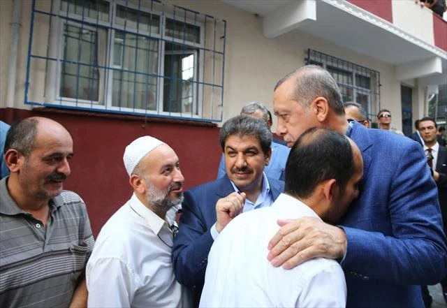 Erdoğan'dan 15 Temmuz şehitlerinin ailelerine ziyaret