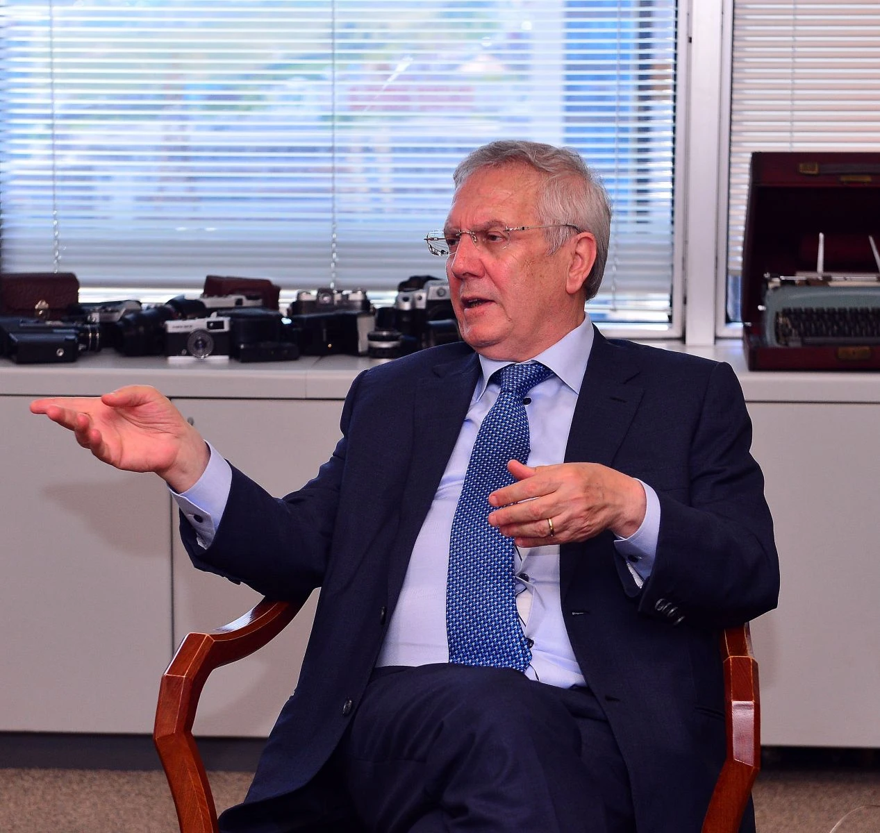 Aziz Yıldırım, İhlas Holding’i ziyaret etti