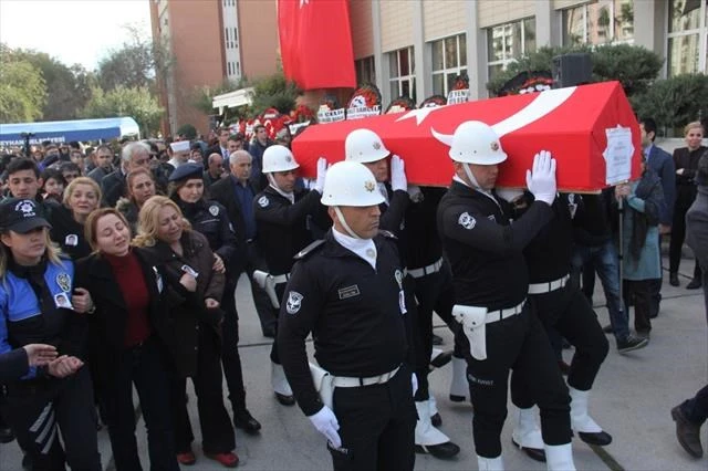 Şehit cenazesine giderken şehit olan polis gözyaşlarıyla uğurlandı