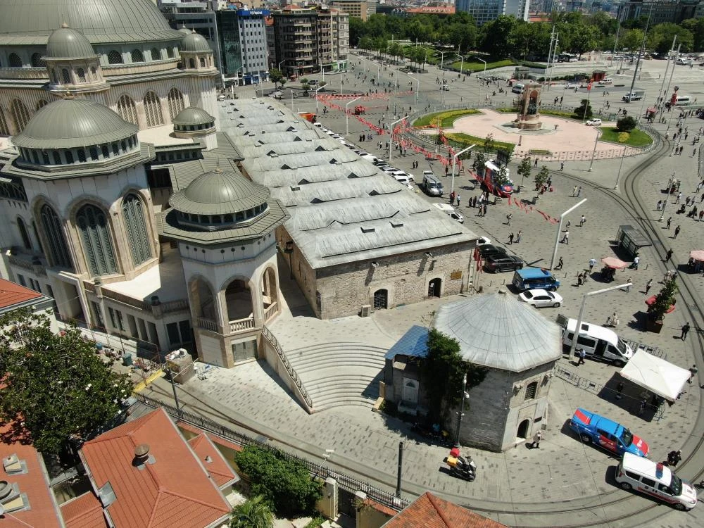 Tarihi esere bitişik jeneratör kabinine tepki