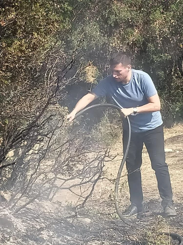 Anons yapıldı, mahalleli kazma kürek gitti