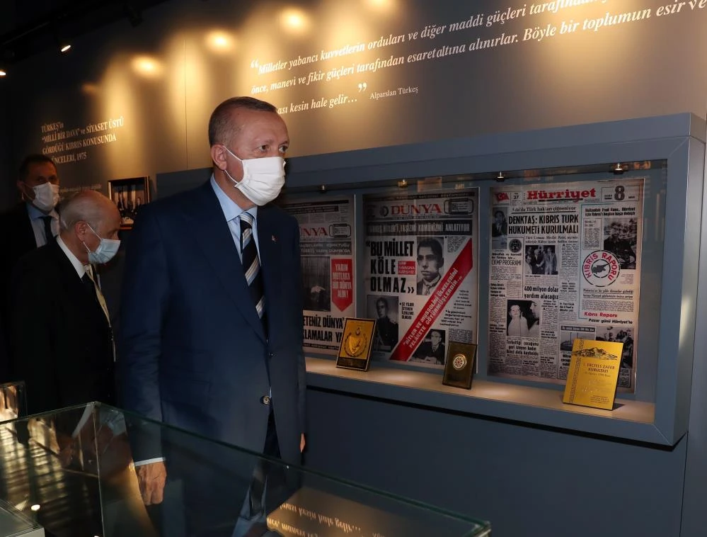 Erdoğan ve Bahçeli, Alparslan Türkeş’in evini ziyaret etti