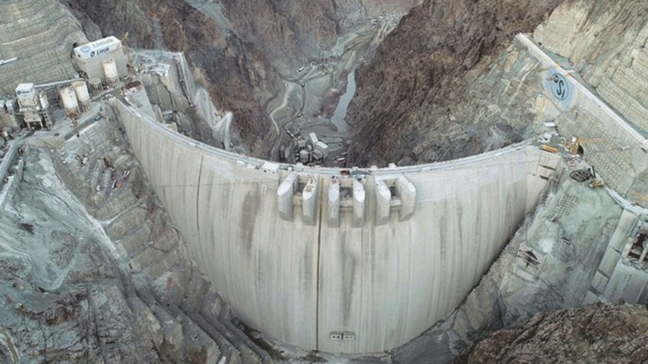Yusufeli Barajı'nda su tutma işlemi için yoğun mesai! Türkiye'nin dev projesi dünyada üçüncü olacak