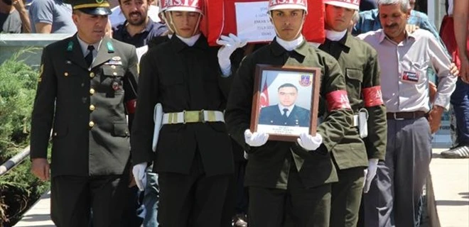 Sivas şehidini son yolculuğuna uğurluyor