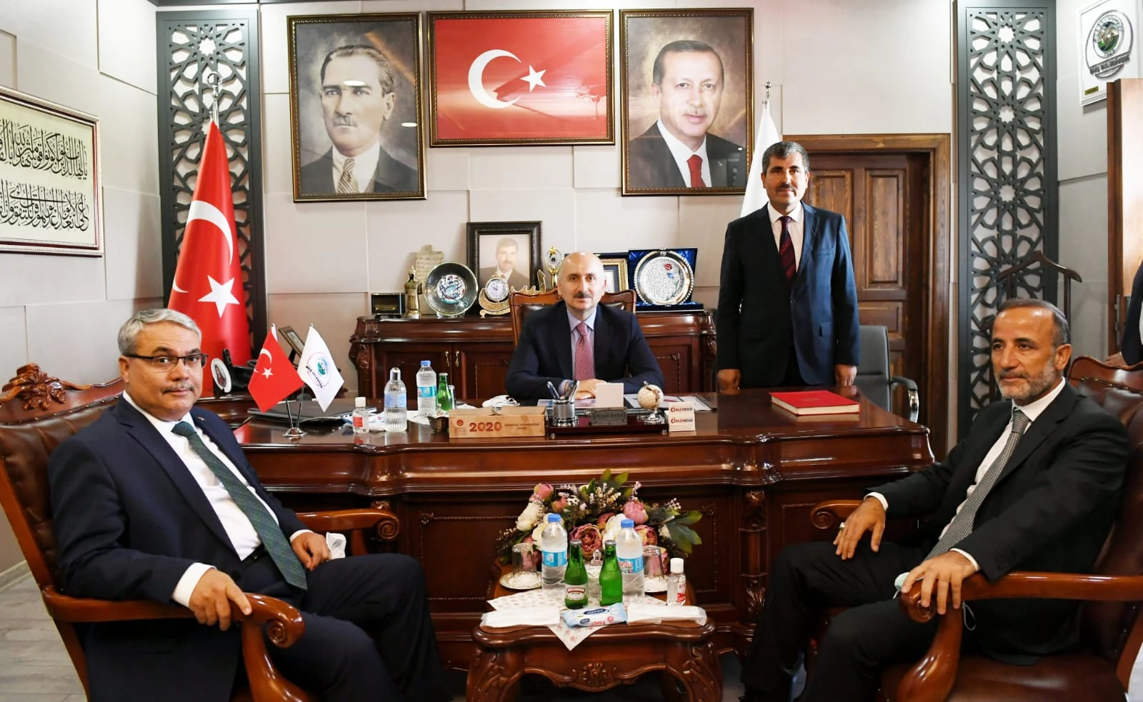 Bakan Karaismailoğlu: Ülkemizin her bir noktasında değerli projeleri bitirmenin çabası içerisindeyiz