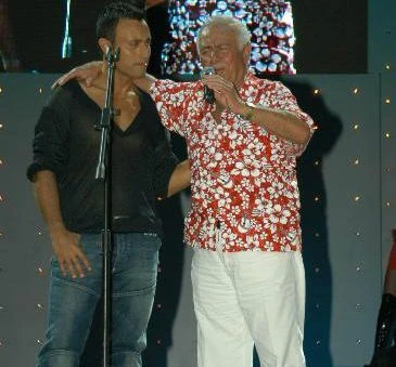 Mustafa Sandal'ın TRT saz sanatçısı dedesi hayatını kaybetti