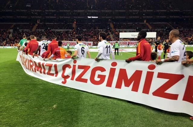 Türk Telekom Stadyumu’nda Kudüs tepkisi