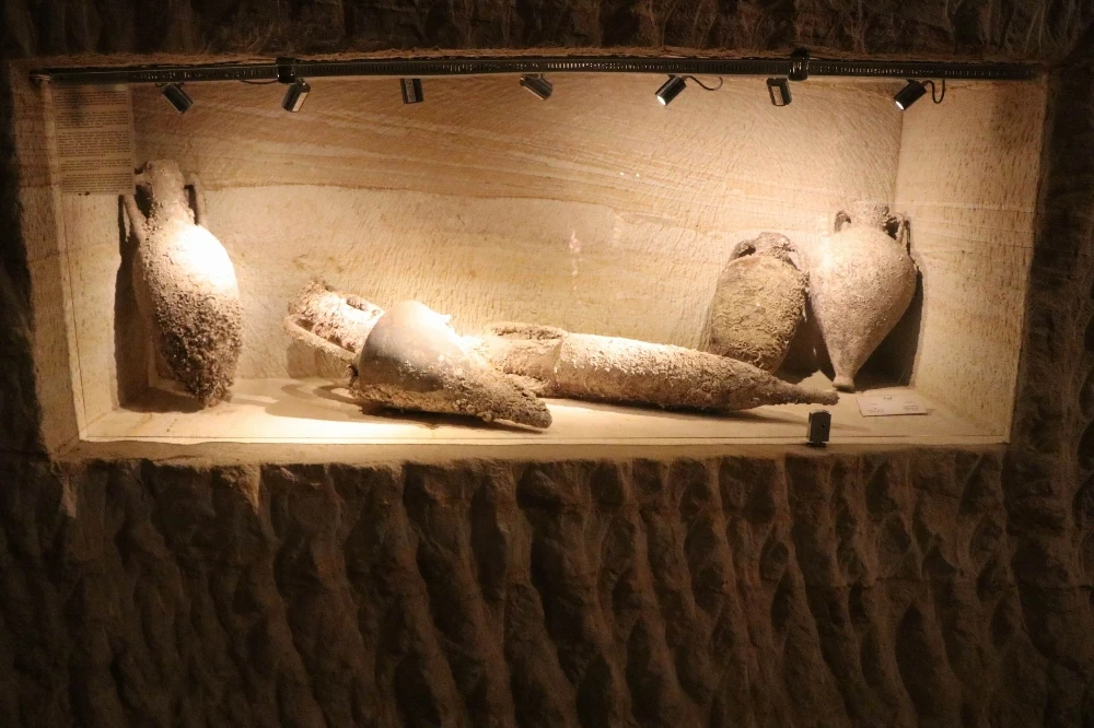 Kapadokya’da 2 bin yıllık anforalar sergileniyor