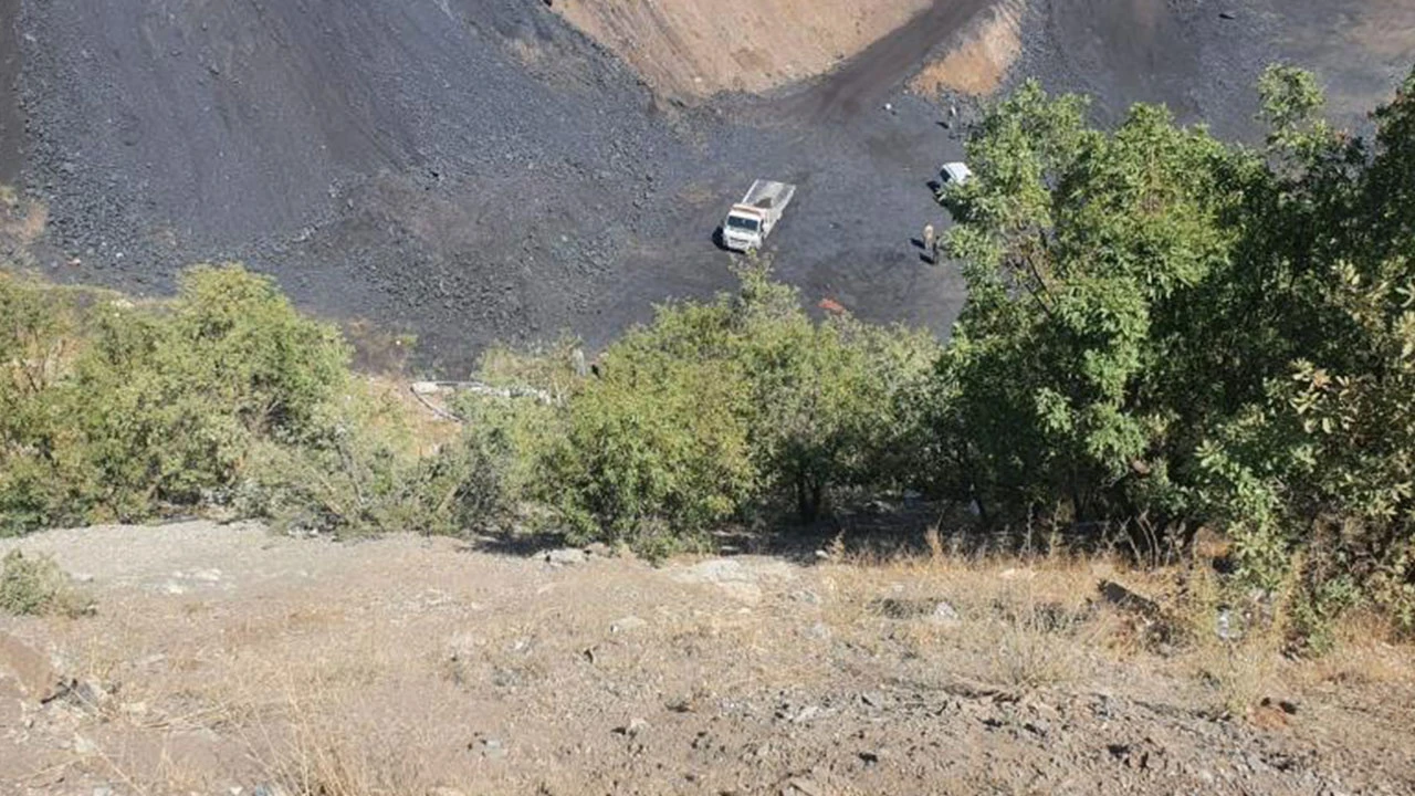 Asker ziyareti dönüşü feci kaza! 5 kişilik aile uçuruma yuvarlandı