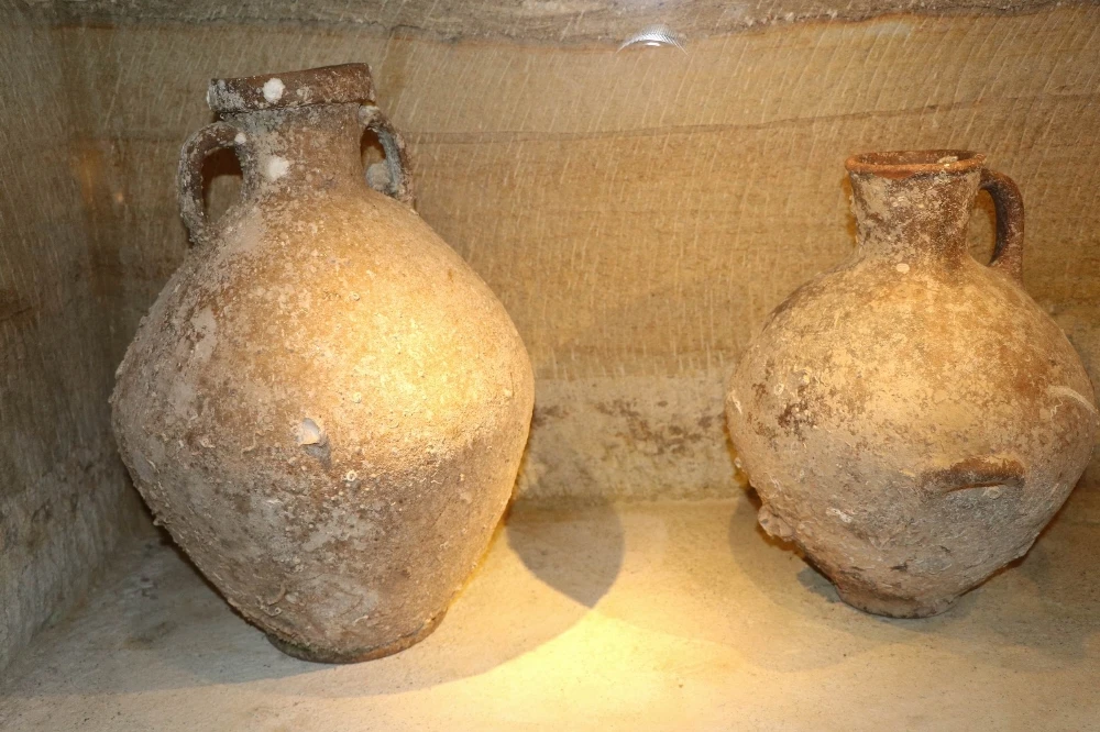 Kapadokya’da 2 bin yıllık anforalar sergileniyor