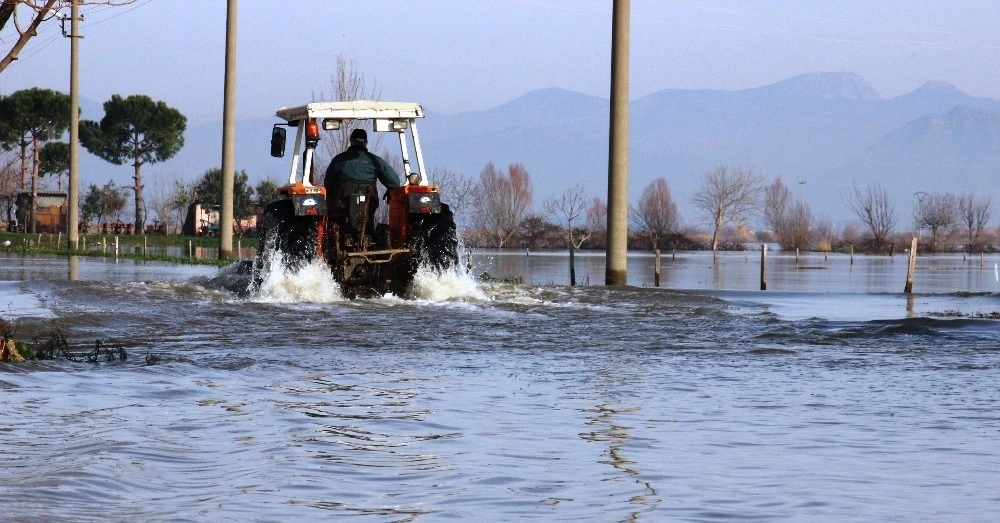 100 bin dönüm tarım arazisi sular altında
