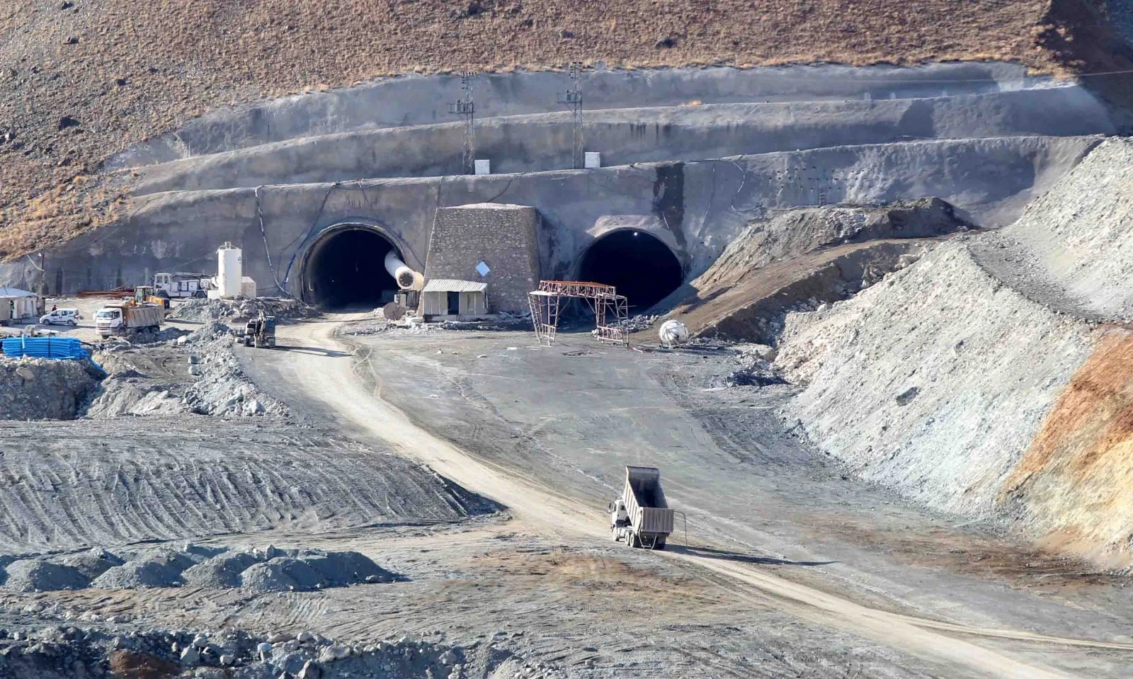 Kop Tüneli'nin yüzde 46'sı tamam