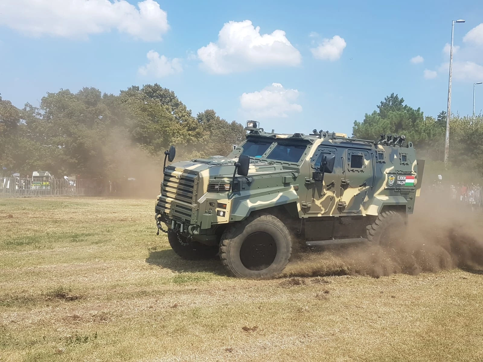 Türk zırhlısı Avrupa'nın kapısını açtı