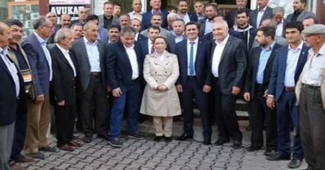 AK Parti'ye üç partiden büyük katılım | TGRT Haber