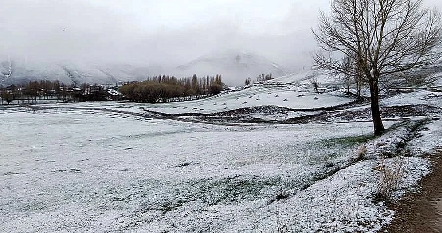 İki ilin yüksek kesimlerine kar yağdı
