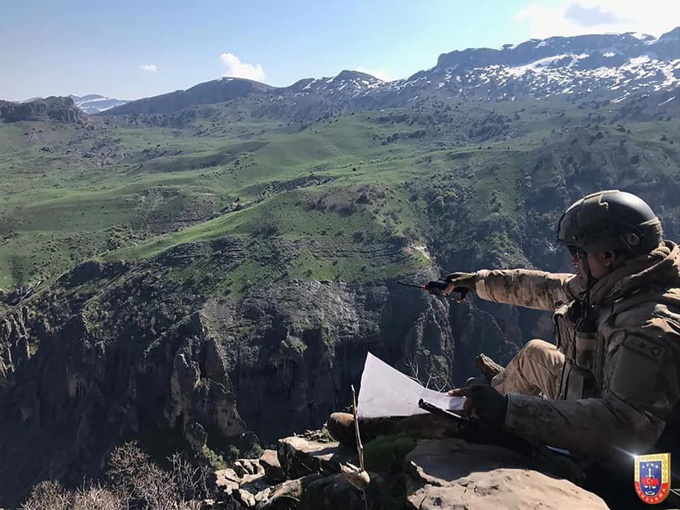 Türkiye-Irak sınırında teröristlere yönelik bahar operasyonu başlatıldı