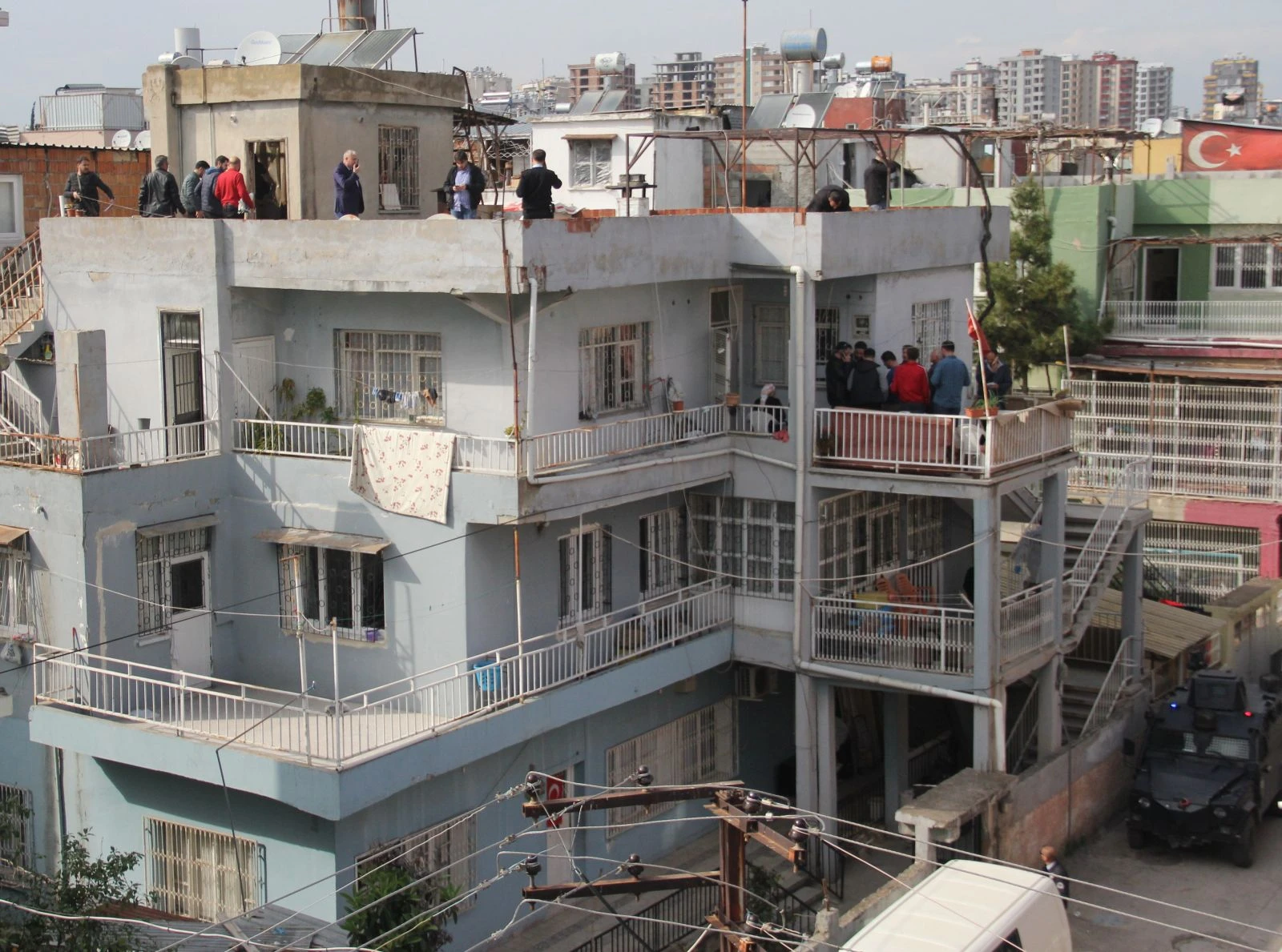 Adana'da patlama: 3 yaralı