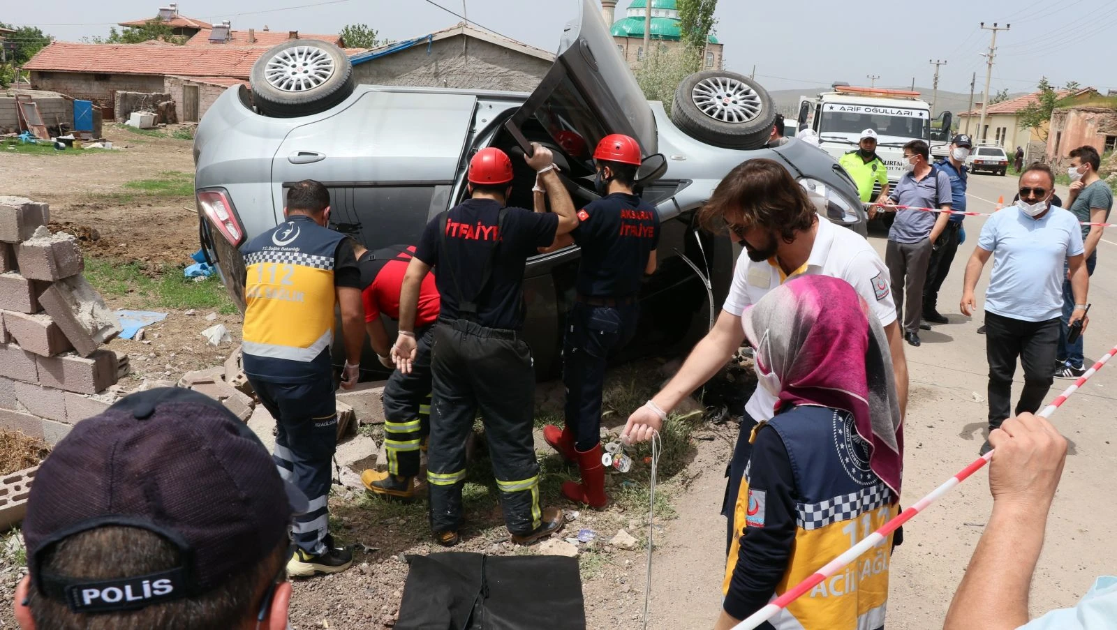 Otomobil takla attı: 1 ölü, 1 ağır yaralı