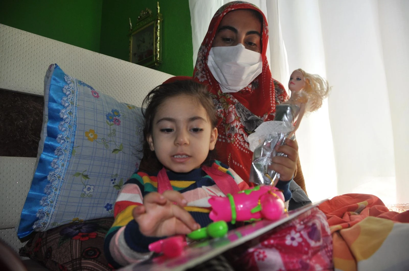 Yüsra bebek ve annesi taburcu oldu