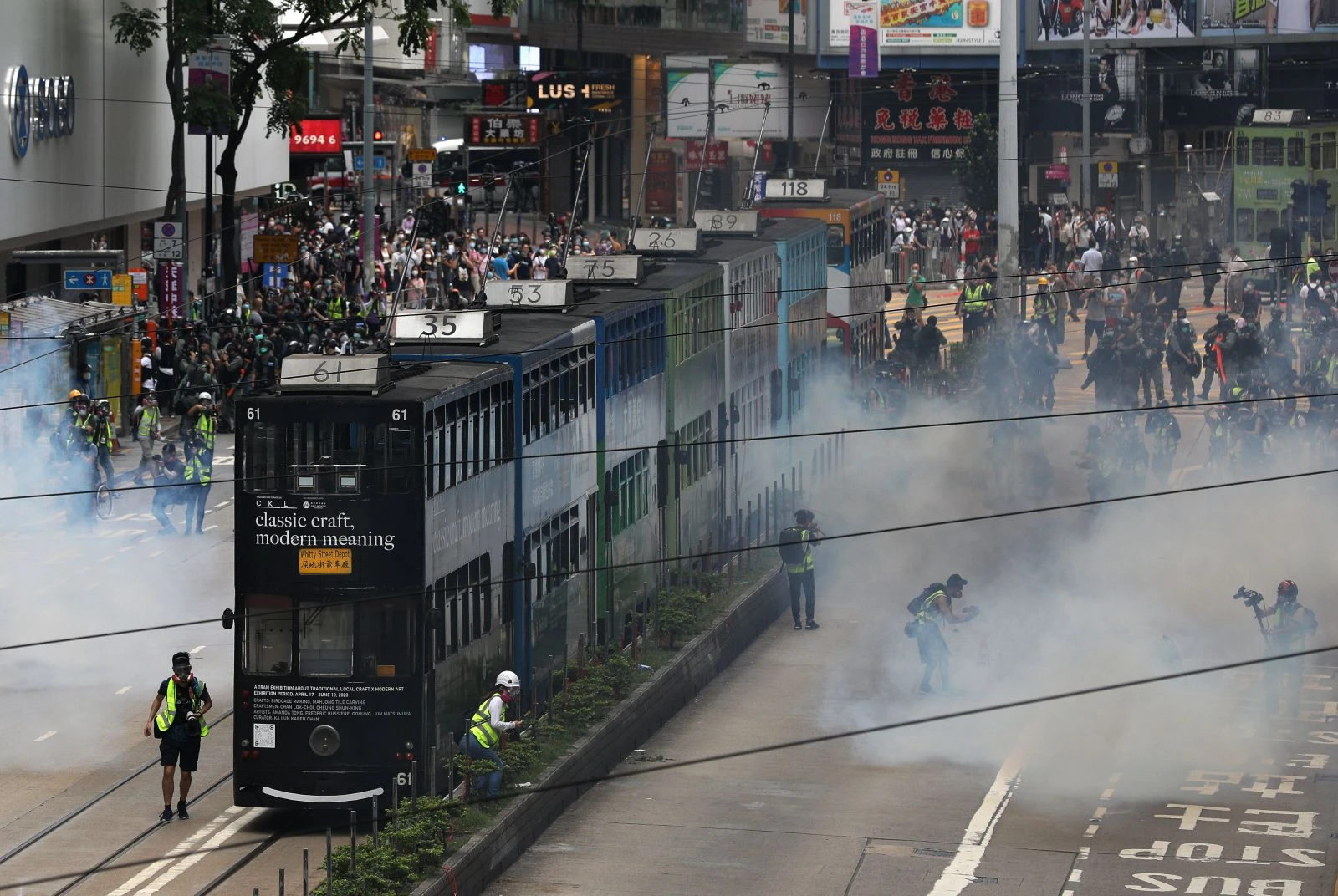 Hong Kong’da Çin protesto edildi