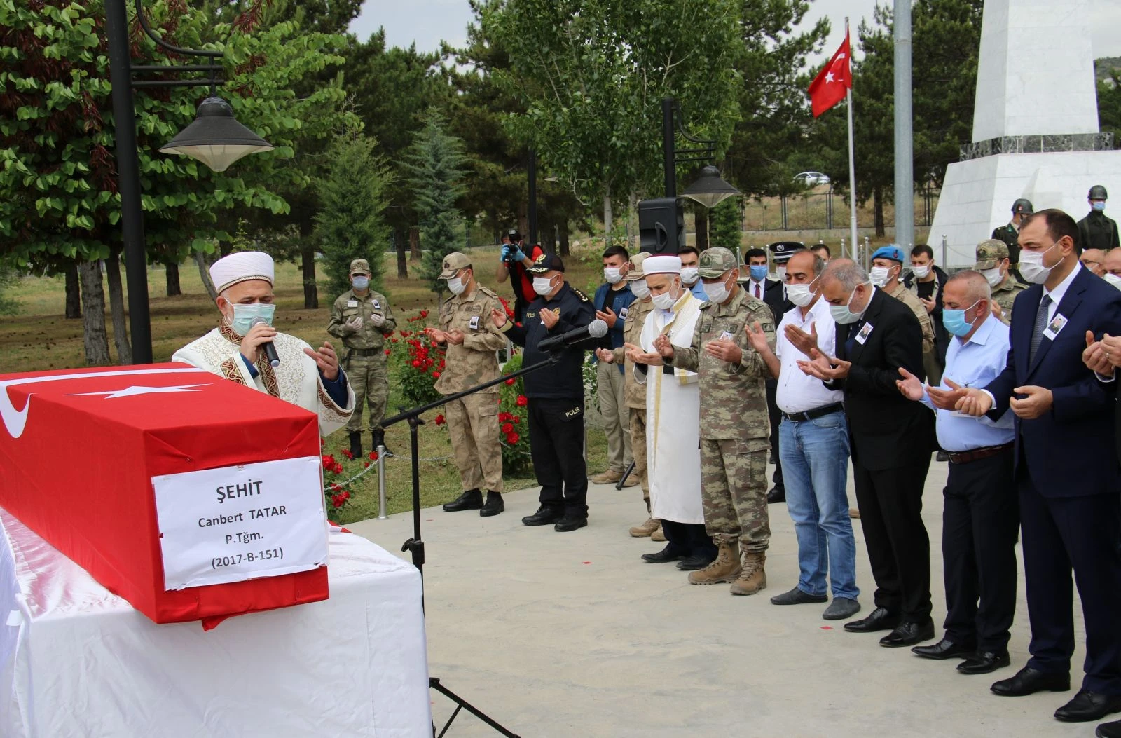 İdlib şehidi Teğmen Tatar, memleketi Elazığ’da son yolculuğuna uğurlandı