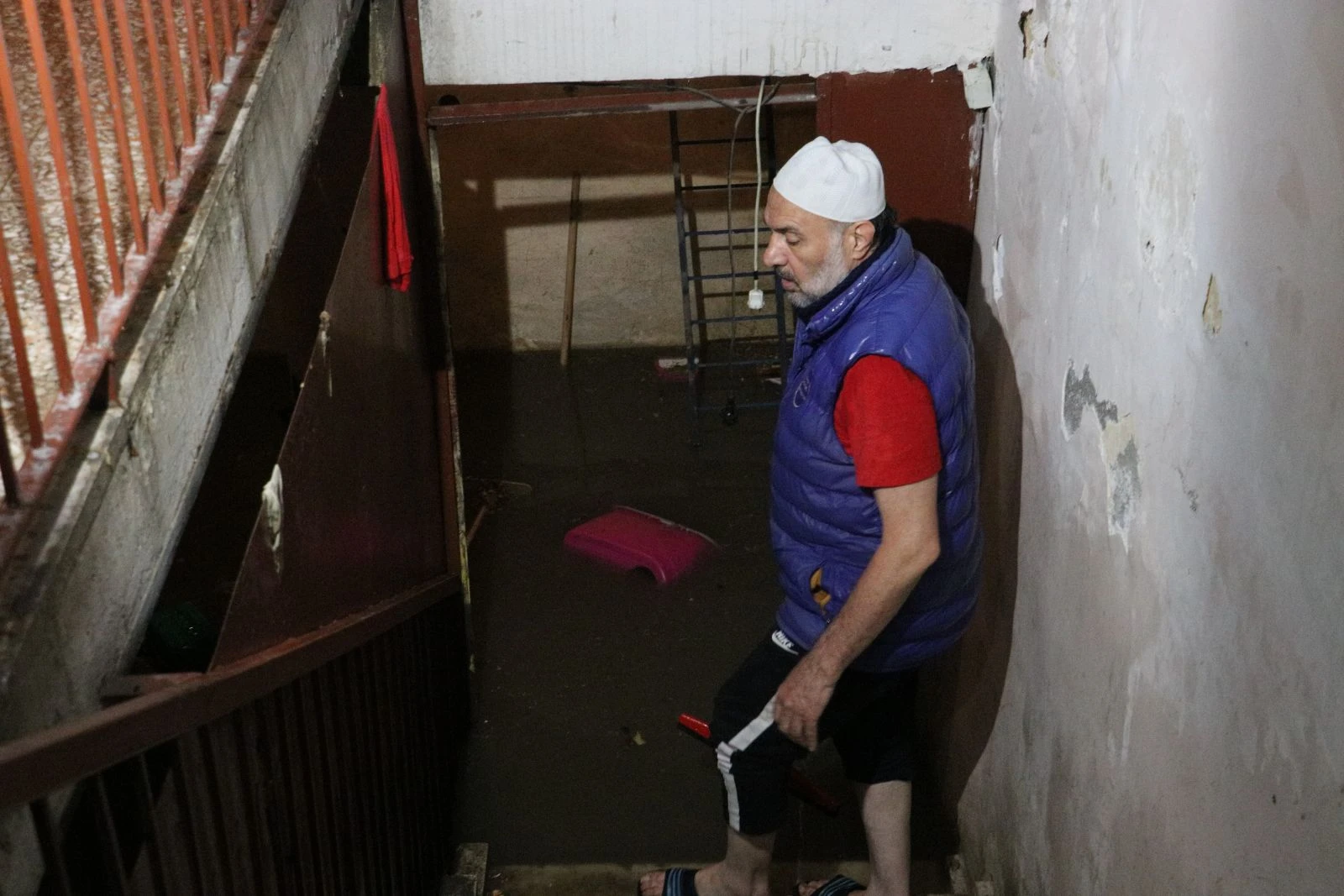 Ankara’da ev ve dükkanları su bastı