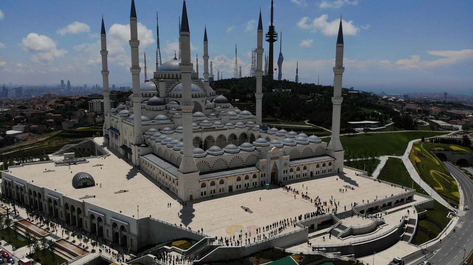 74 gün sonra ilk cuma namazı