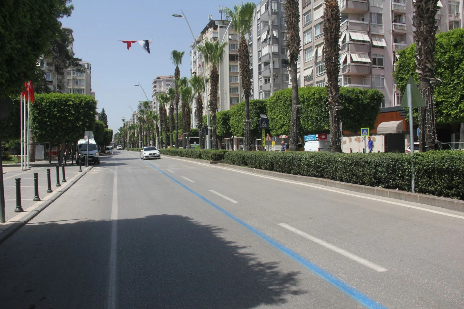 Termometreler 47 dereceyi gösterdi! Yaşlılar sokağa çıkmadı