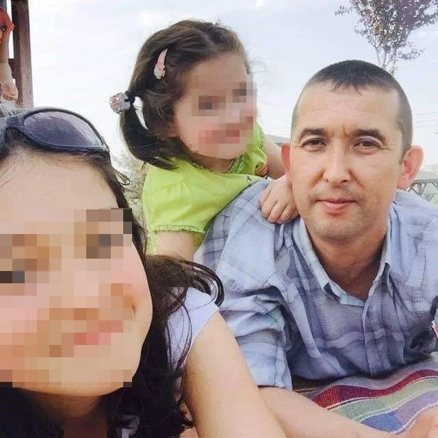 Polis memuru otomobilinde ölü bulundu