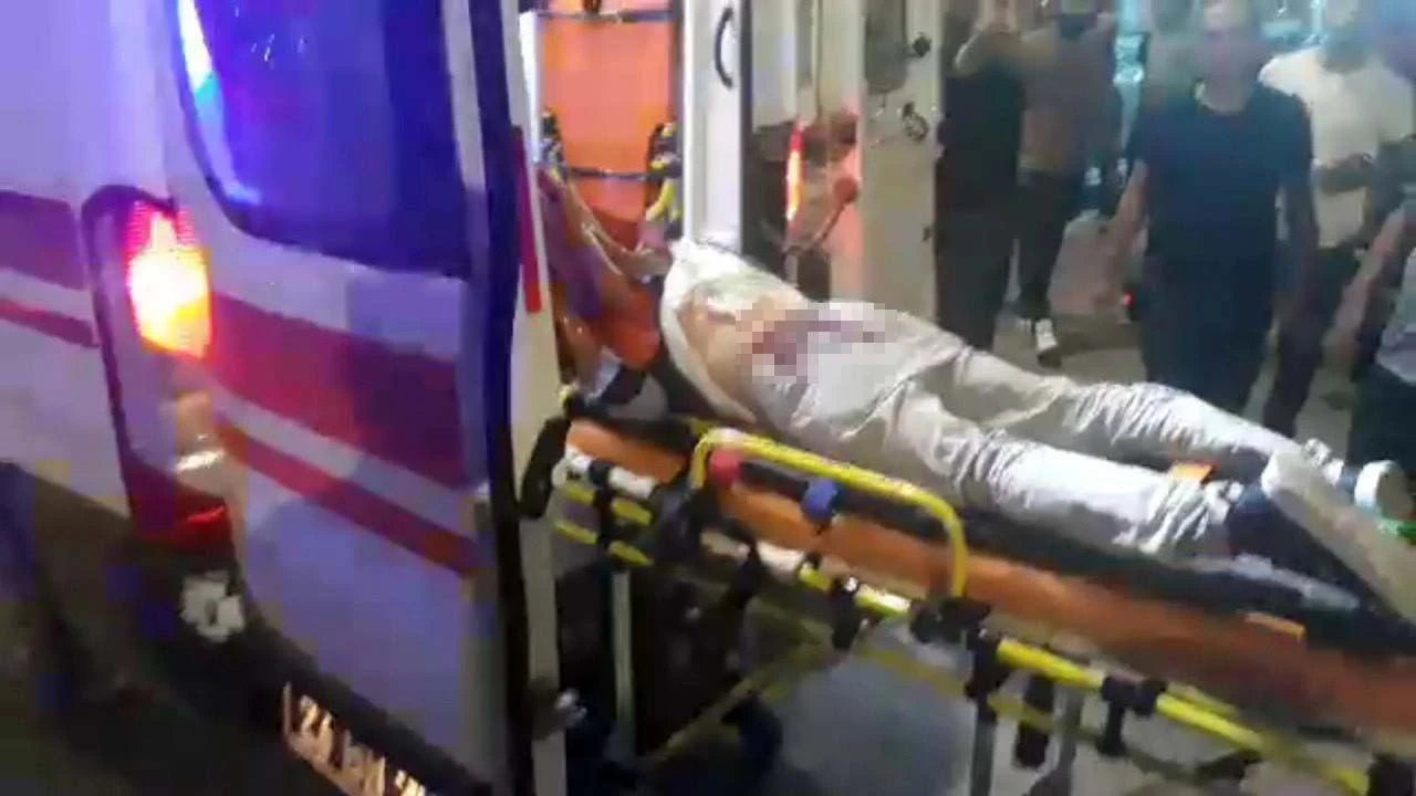 Kocasının boğazını kestiği 3 çocuk annesi hayatını kaybetti