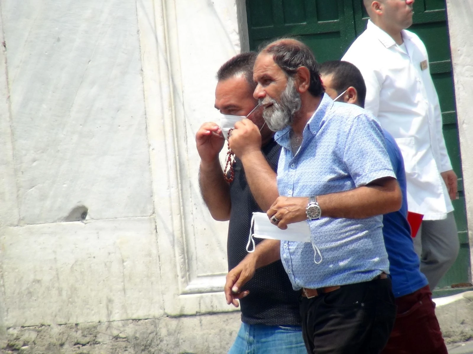 Taksim Meydanı’nda kalabalık her geçen gün artıyor